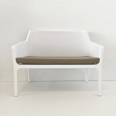 Banquette polypropylène et fibre de verre traité anti UV NET Blanc avec matelasGris 86x116x70 cm