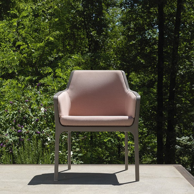 Chaise polypropylène et fibre de verre traité anti UV NET RELAX Tortora avec assise et coussin Shell rose 86x67x71 cm